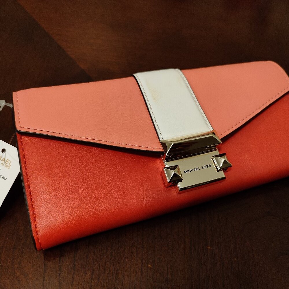 New Michael Kors wallet with detachable card holder